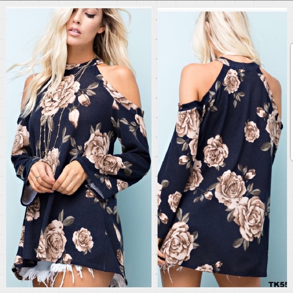143 Story by Line Up Tops - Beautiful Knit Floral Cold Shoulder Top